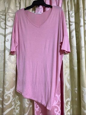 Women's V-Neck Relaxed Pink Top